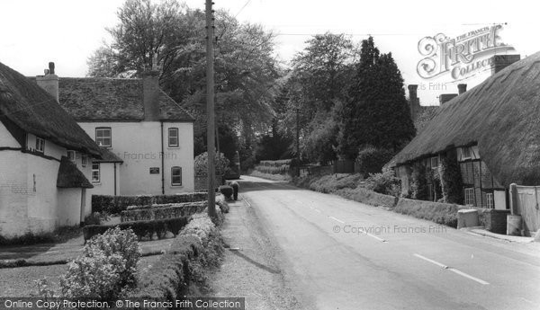 Photo of Middle Wallop, Salisbury Hill c.1965