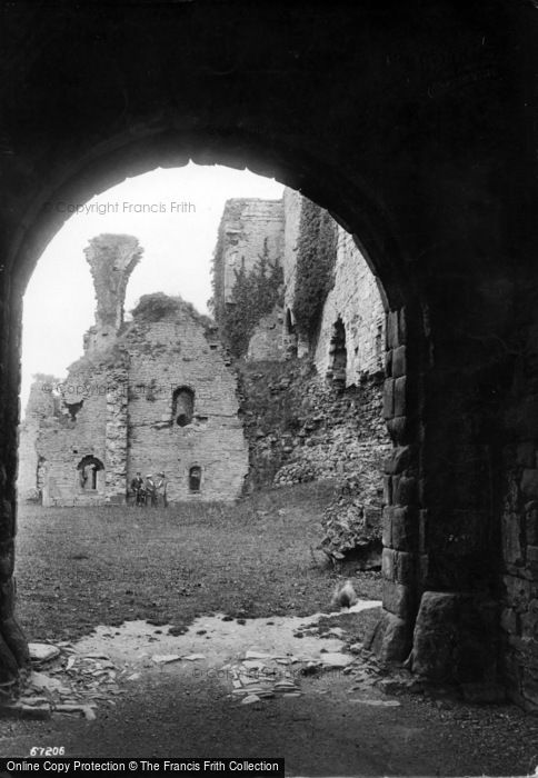 Photo of Middleham, Castle 1914