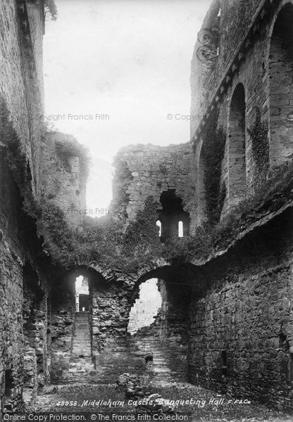 Photo of Middleham, Castle, Banqueting Hall 1902