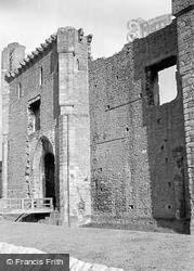 Castle, Gatehouse 1952, Middleham