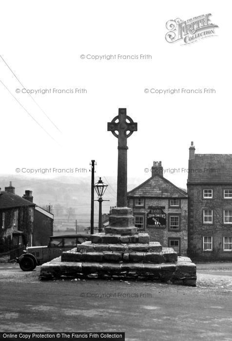 Photo of Middleham, Market Cross c.1932