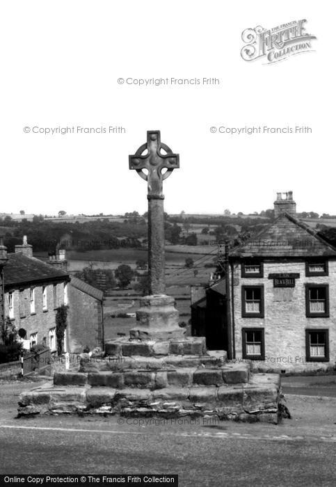 Photo of Middleham, Market Cross c.1955