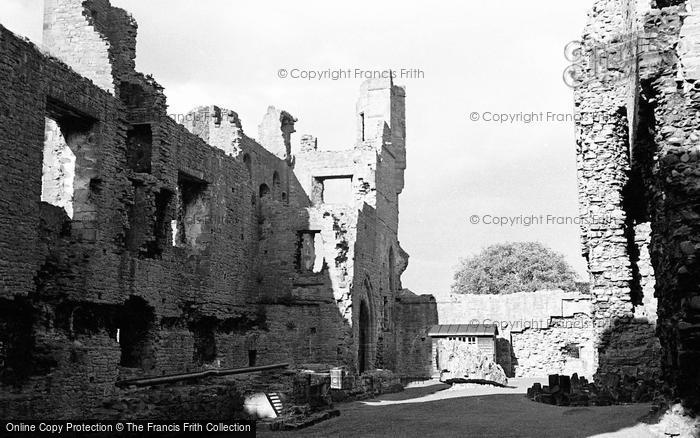 Photo of Middleham, The Castle 1952