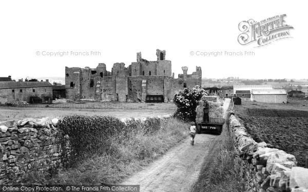 Photo of Middleham, The Castle c.1960