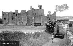 The Castle c.1960, Middleham