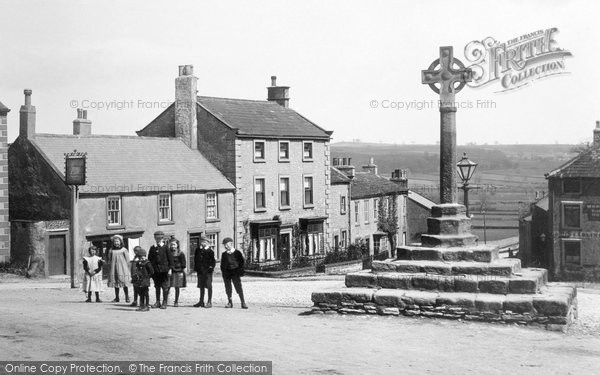 Photo of Middleham,  The Cross 1908