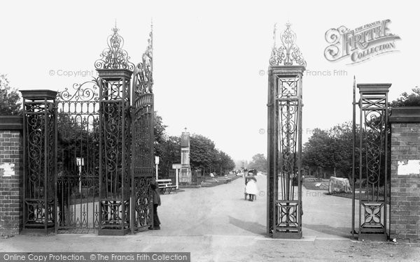 Photo of Middlesbrough, Albert Park Gates 1896