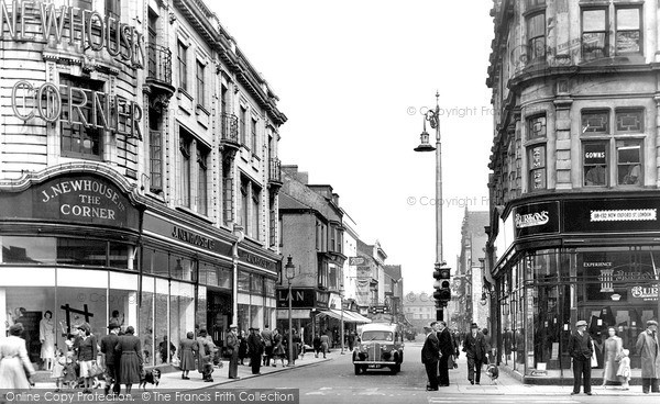 Photo of Middlesbrough, Linthorpe Road 1951
