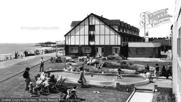 Photo of Middleton On Sea, Pool And Promenade, Southdean Holiday Centre c.1960