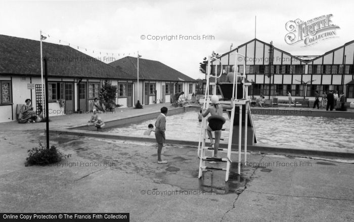 Photo of Middleton On Sea, Southdean Holiday Centre Swimming Pool c.1960