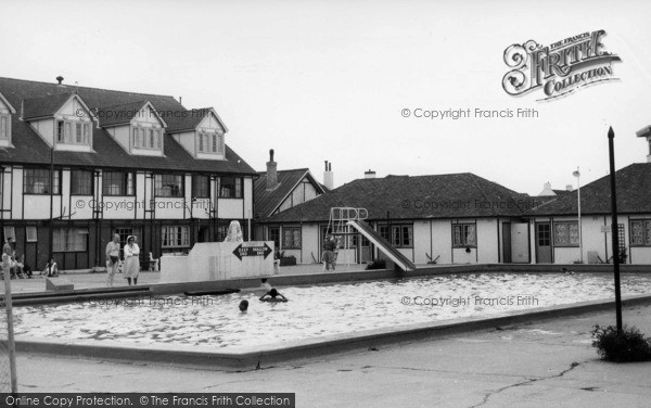 Photo of Middleton On Sea, Southdean Holiday Centre Swimming Pool c.1960