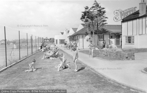Photo of Middleton On Sea, Southdean Holiday Centre, Tennis Courts And Club House c.1960