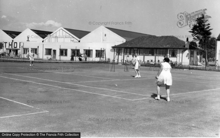 Photo of Middleton On Sea, Southdean Holiday Centre Tennis Courts c.1960