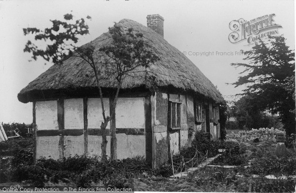 Photo of Middletown, Old Parrs Cottage c.1940