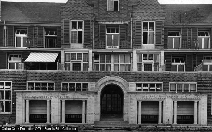 Photo of Midhurst, King Edward Vii Sanatorium South Front Entrance 1906