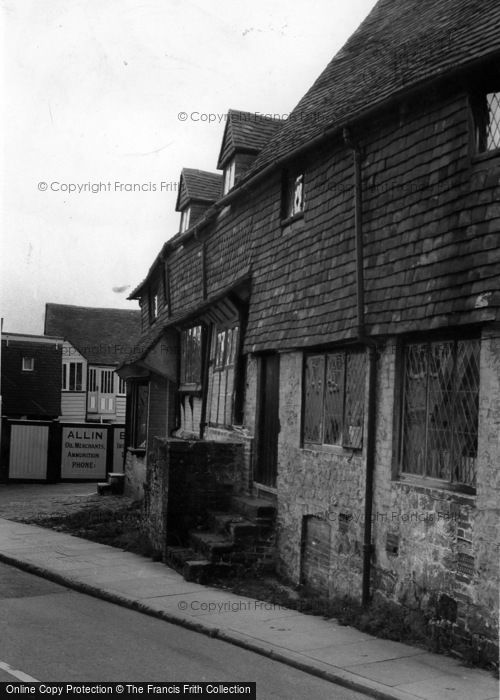 Photo of Midhurst, Knockhundred Row c.1955