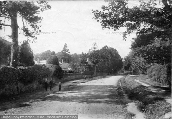 Photo of Midhurst, Petersfield Road 1907