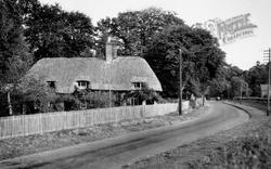 Cottage On Lymington Road c.1935, Milford On Sea