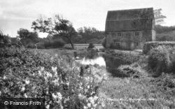 The Old Mill c.1935, Milford On Sea