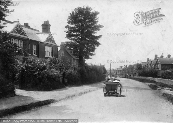 Photo of Milford, Portsmouth Road 1908