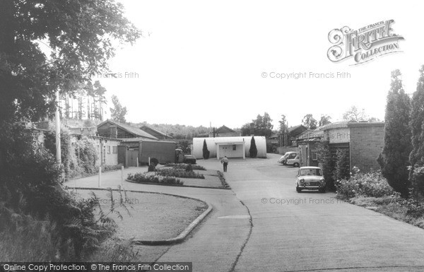 Photo of Milford, The Entrance, St Thomas's Hospital c.1965
