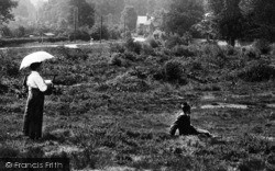 Woman And Man At Heath End 1918, Milford