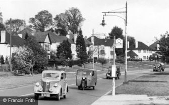 Mill Hill, Cars in Watford Way c1955