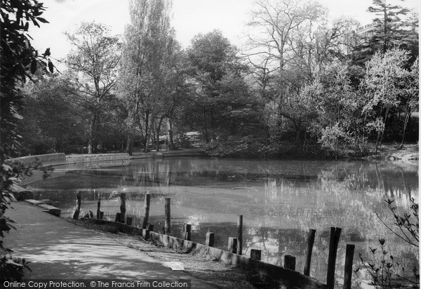 Photo of Mill Hill, Moat Mount c.1955