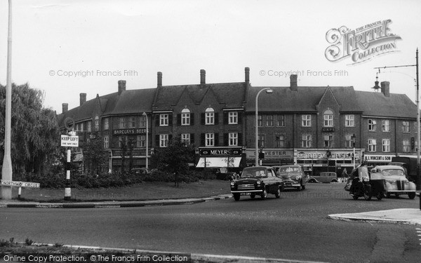 Photo of Mill Hill, Northway Circus c.1960
