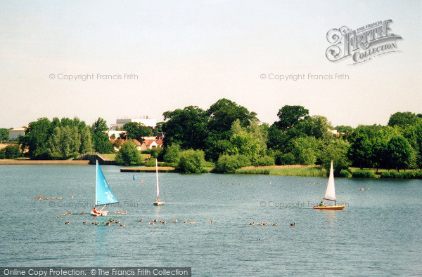 Photo of Milton Keynes, Caldecotte Lake 2005