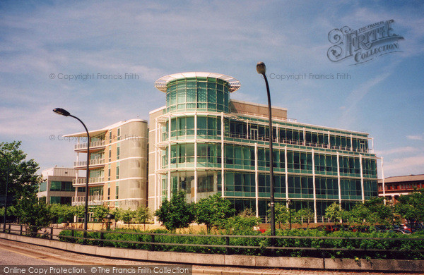 Photo of Milton Keynes, Offices 2005