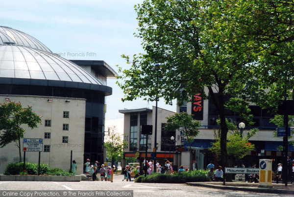 Photo of Milton Keynes, The Theatre District 2005