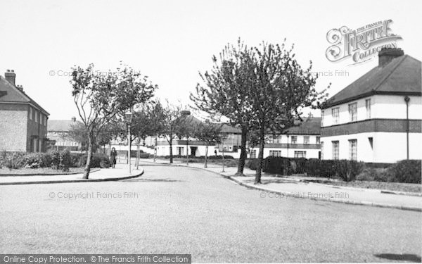 Photo of Milton Regis, Newbridge Avenue c.1955
