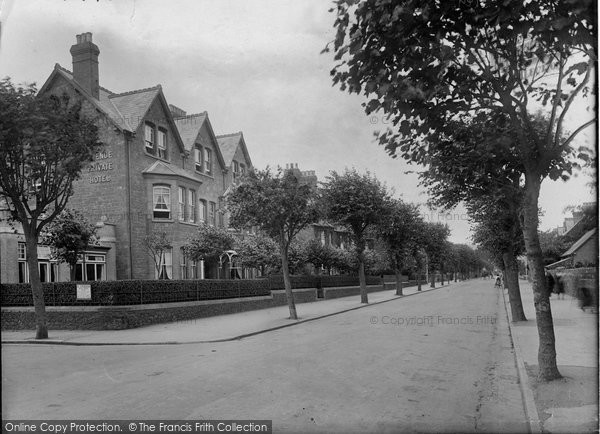 Photo of Minehead, Avenue Hotel 1923