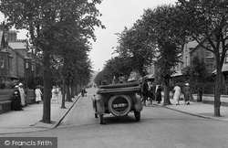 Car, The Avenue  1923, Minehead