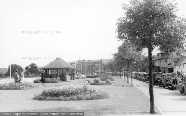 Photo of Minehead, Gardens And Shelter 1939