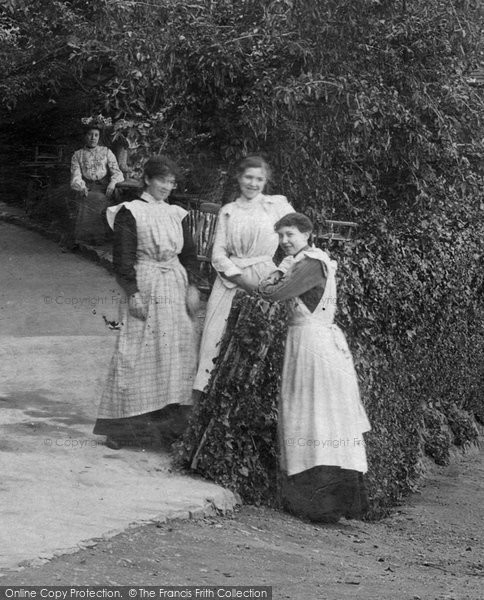Photo of Minehead, Girls At Greenaleigh Farm 1903