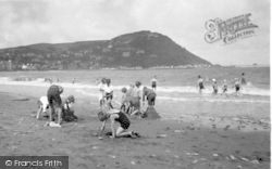 On The Sands 1933, Minehead