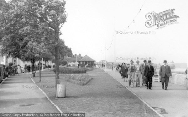 Photo of Minehead, Pier End c.1939