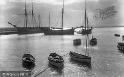 The Harbour 1927, Minehead