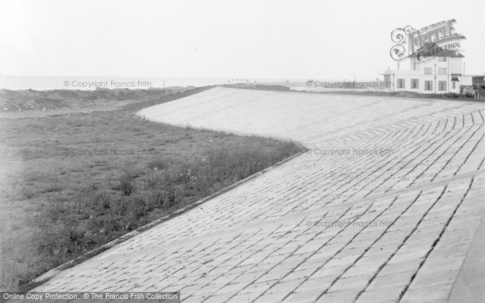Photo of Minster, Sea Wall, Scrapsgate 1955