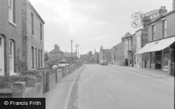 Station Street 1962, Misterton