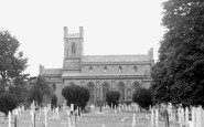 Mitcham, Parish Church of St Peter and St Paul c1960