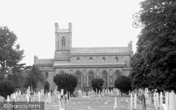 Mitcham, Parish Church of St Peter and St Paul c1960