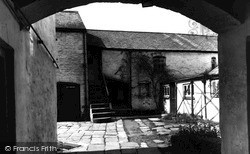 The Courtyard, Lion House Youth Hostel c.1955, Mitcheldean