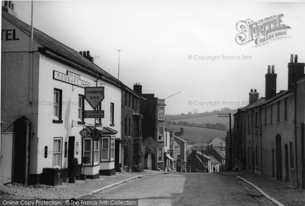 Photo of Modbury, Brownston Road c.1950