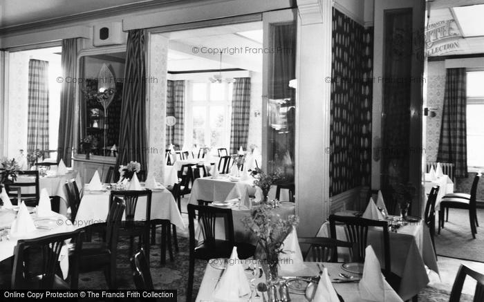 Photo of Mollington, The Dining Room, Mollington Banastre Hotel c.1965