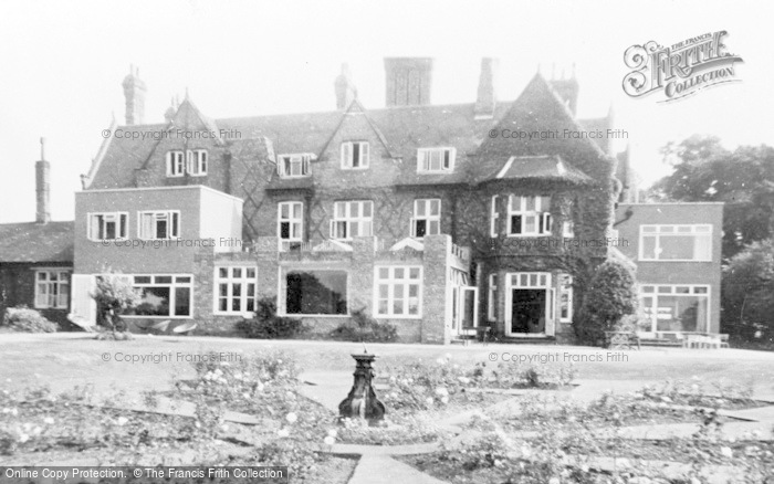 Photo of Mollington, The Mollington Banastre Hotel c.1965
