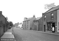 Cinderhill Street 1939, Monmouth