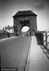 Monnow Bridge 1947, Monmouth